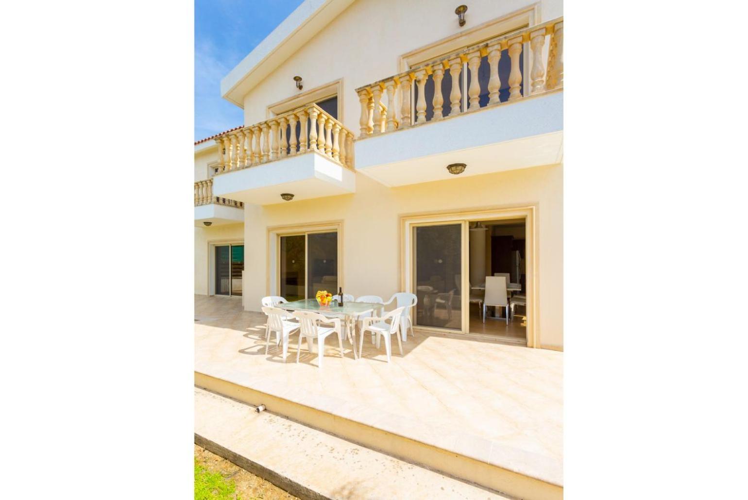 Villa Rose Paphos Exteriör bild